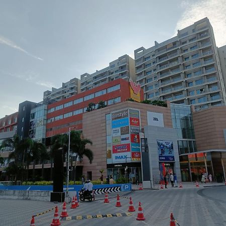 Boulevard By Design Hotel Chennai Luaran gambar