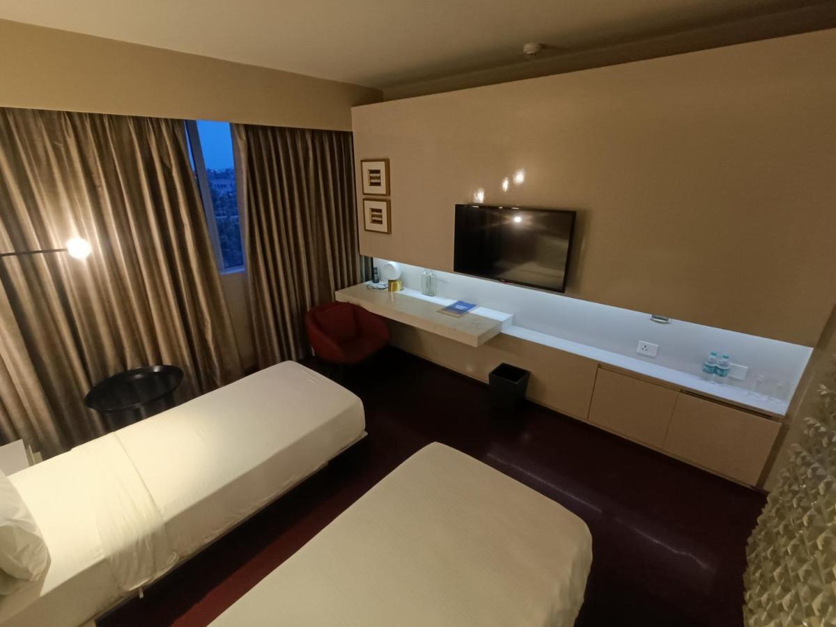 Boulevard By Design Hotel Chennai Luaran gambar