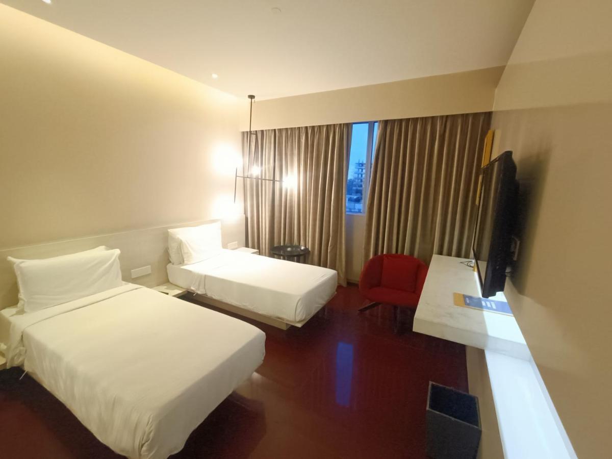 Boulevard By Design Hotel Chennai Luaran gambar